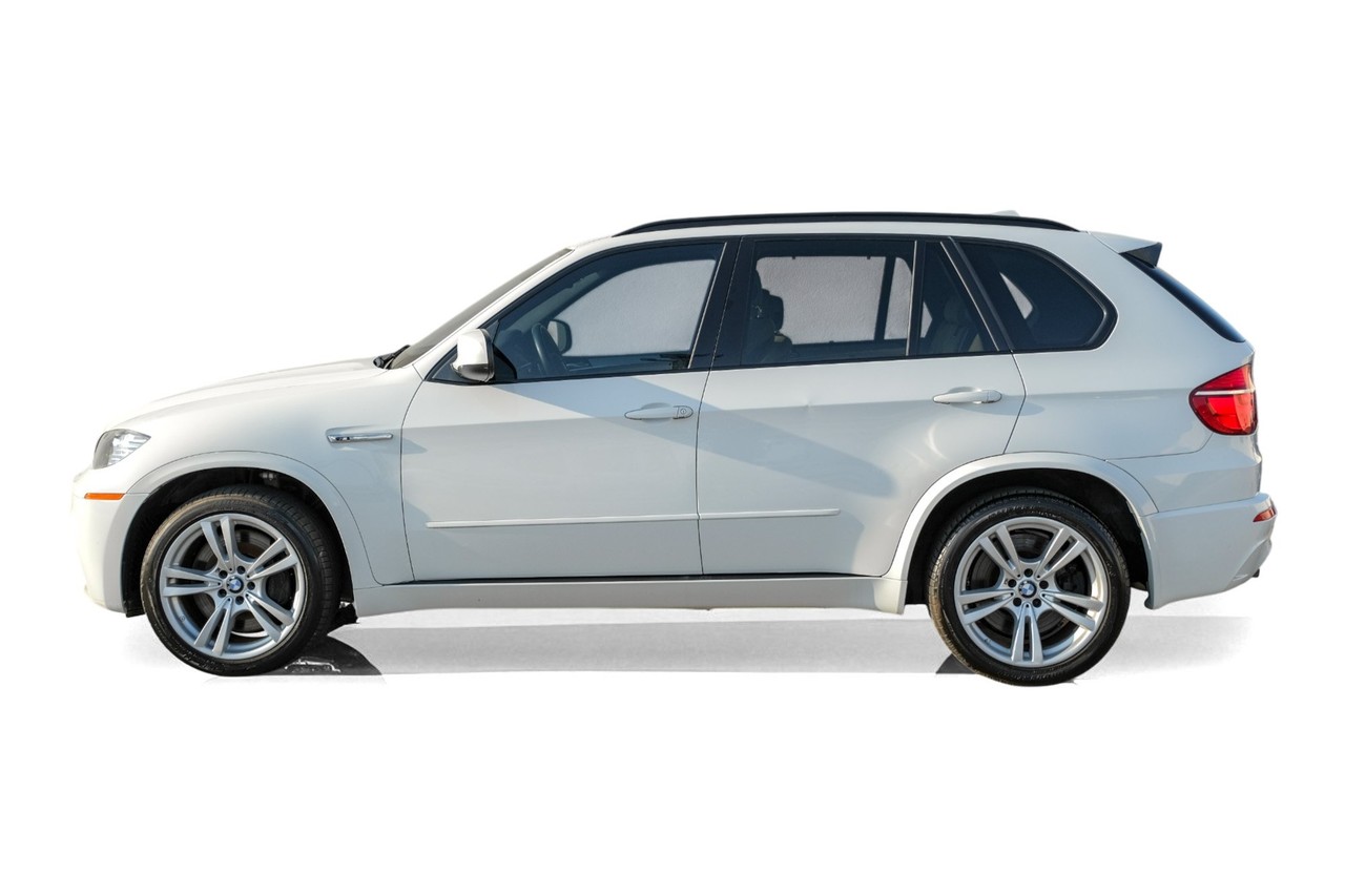 BMW X5 M Vehicle Main Gallery Image 11