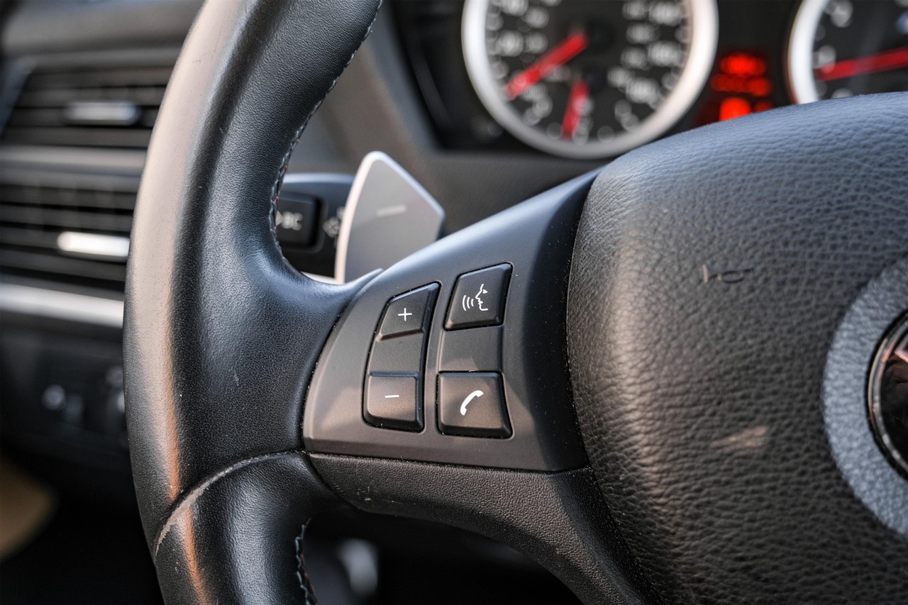 BMW X5 M Vehicle Main Gallery Image 16