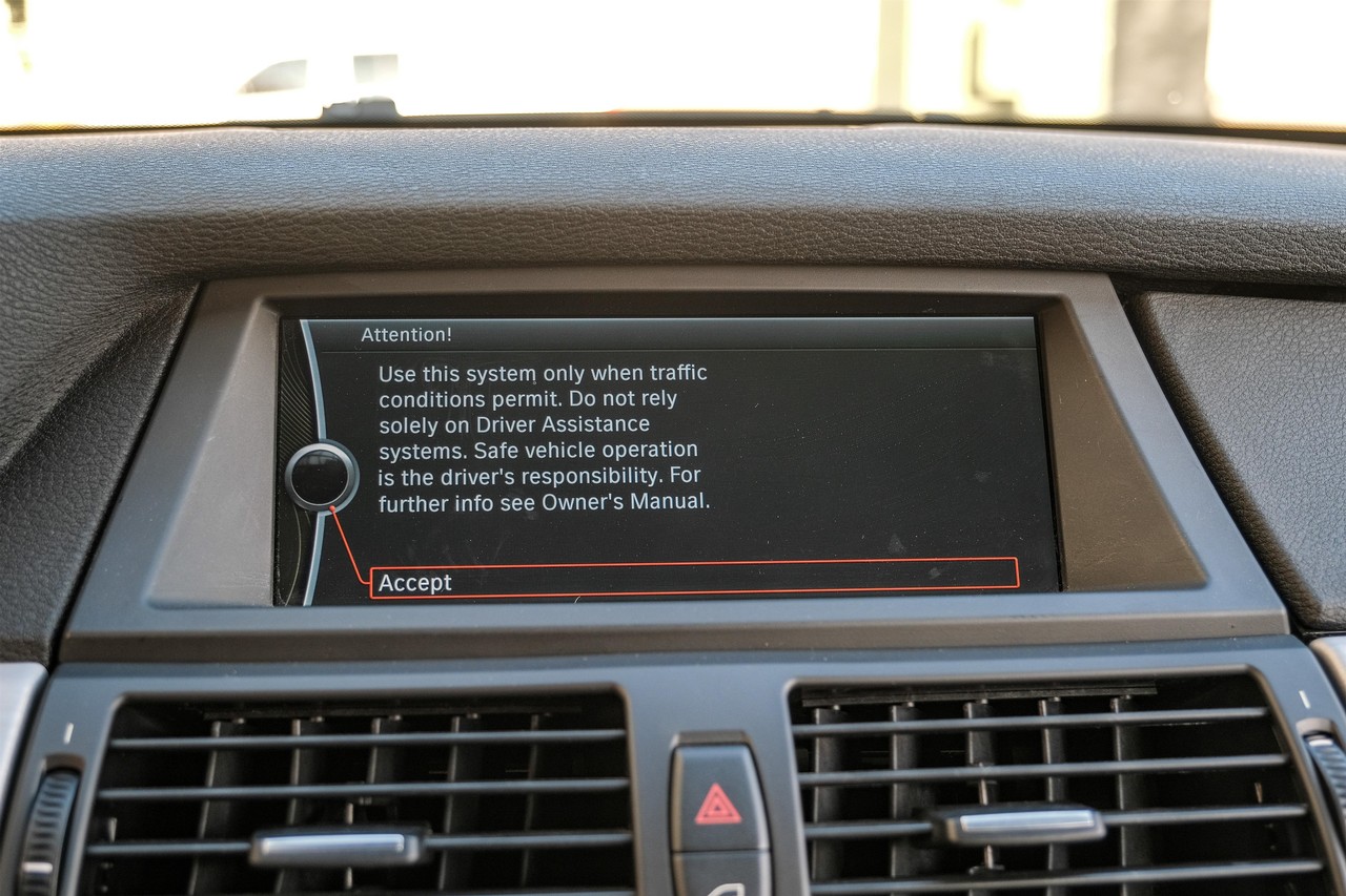 BMW X5 M Vehicle Main Gallery Image 27
