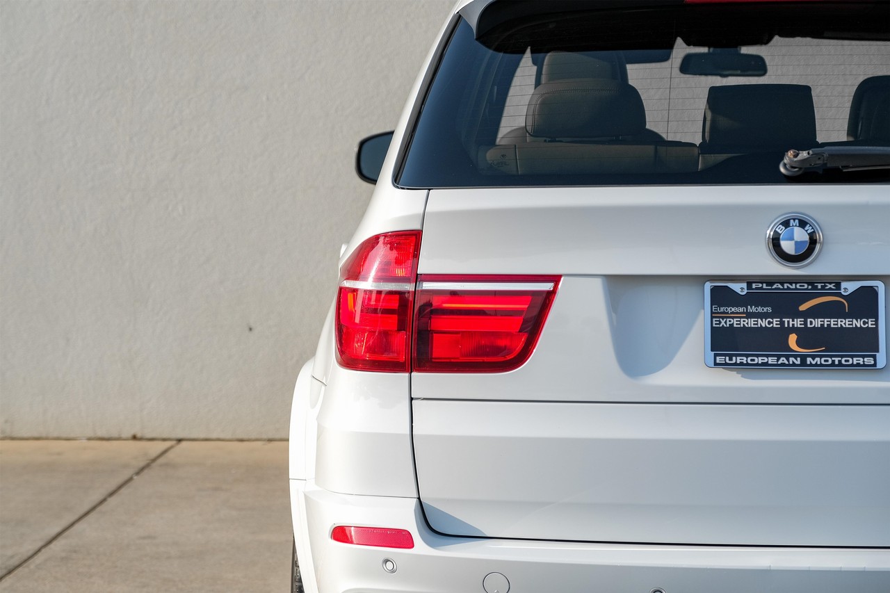 BMW X5 M Vehicle Main Gallery Image 44