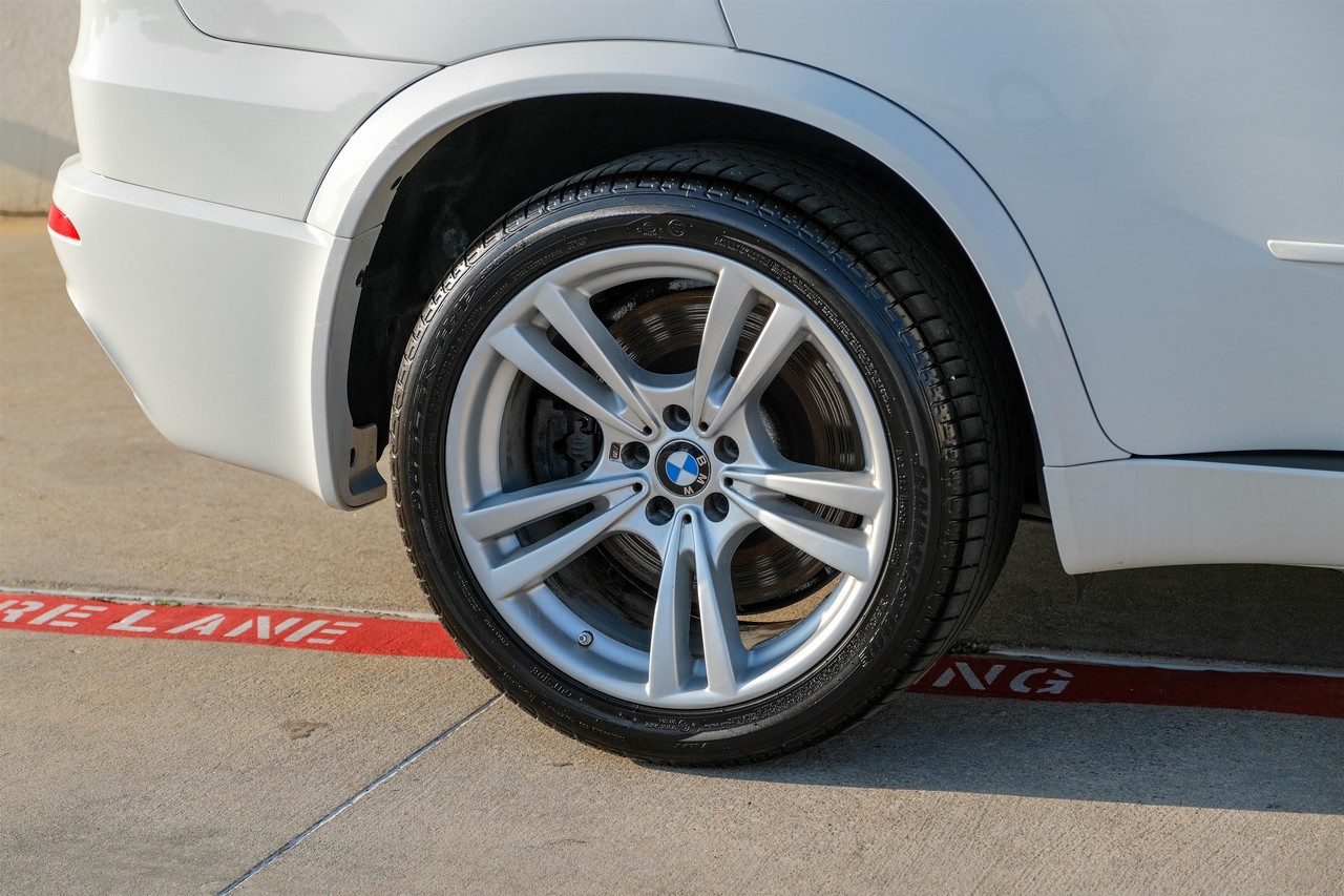 BMW X5 M Vehicle Main Gallery Image 47