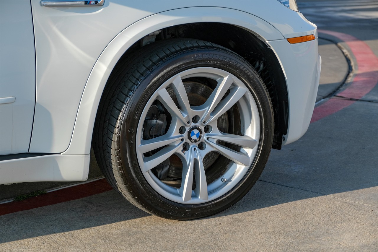 BMW X5 M Vehicle Main Gallery Image 48