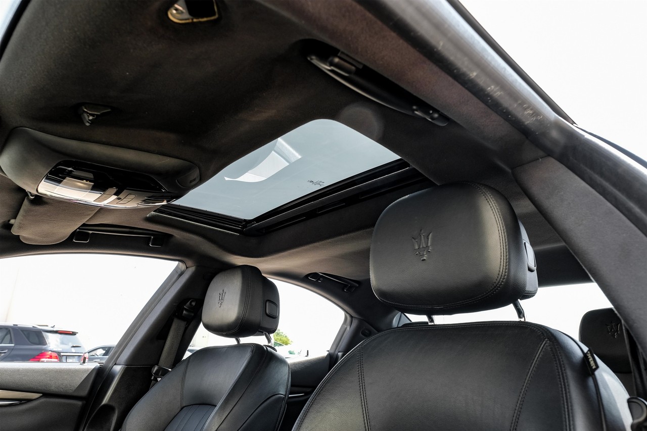 Maserati Ghibli Vehicle Main Gallery Image 05