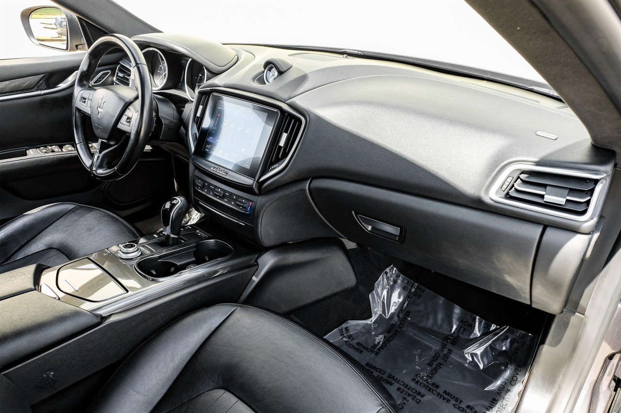 Maserati Ghibli Vehicle Main Gallery Image 13