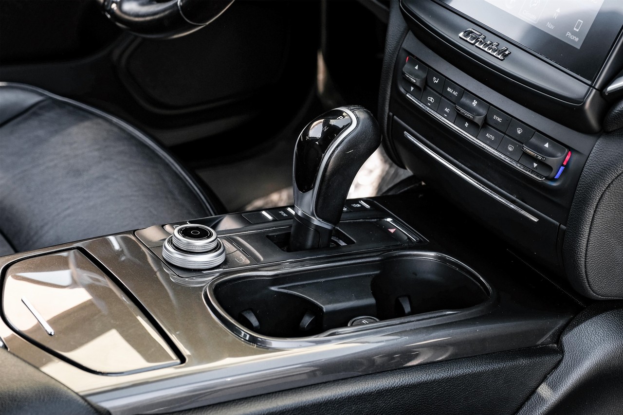 Maserati Ghibli Vehicle Main Gallery Image 23