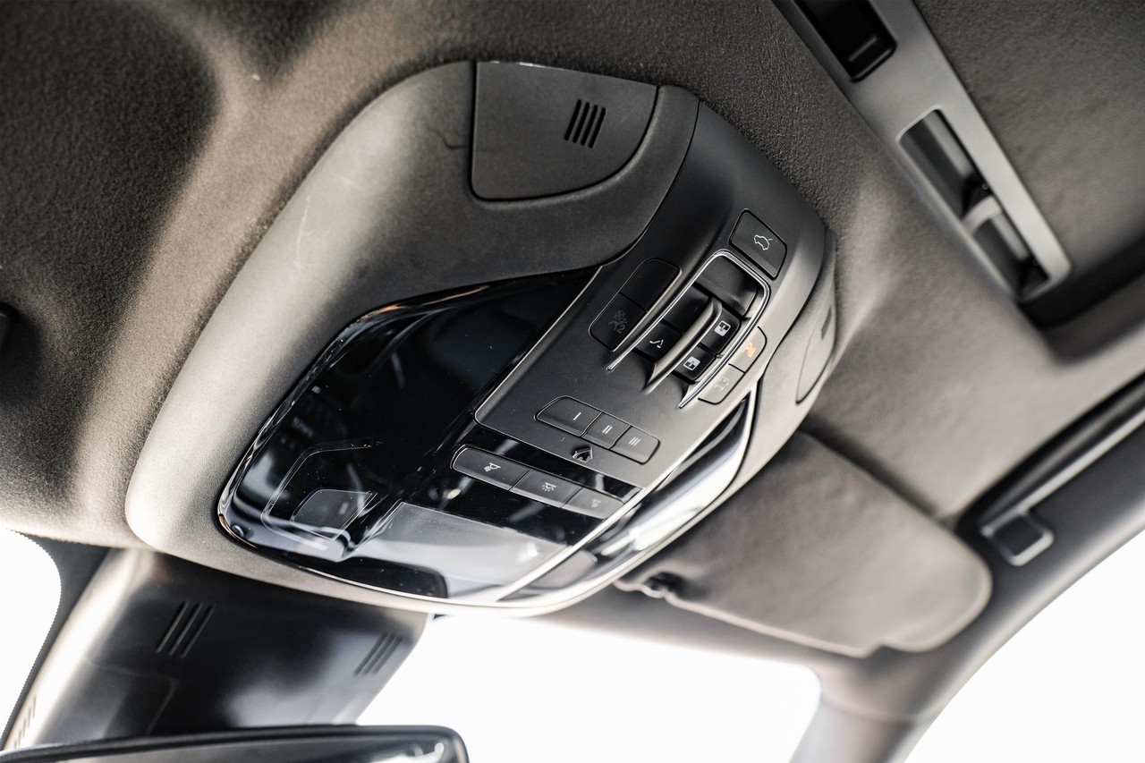 Maserati Ghibli Vehicle Main Gallery Image 25