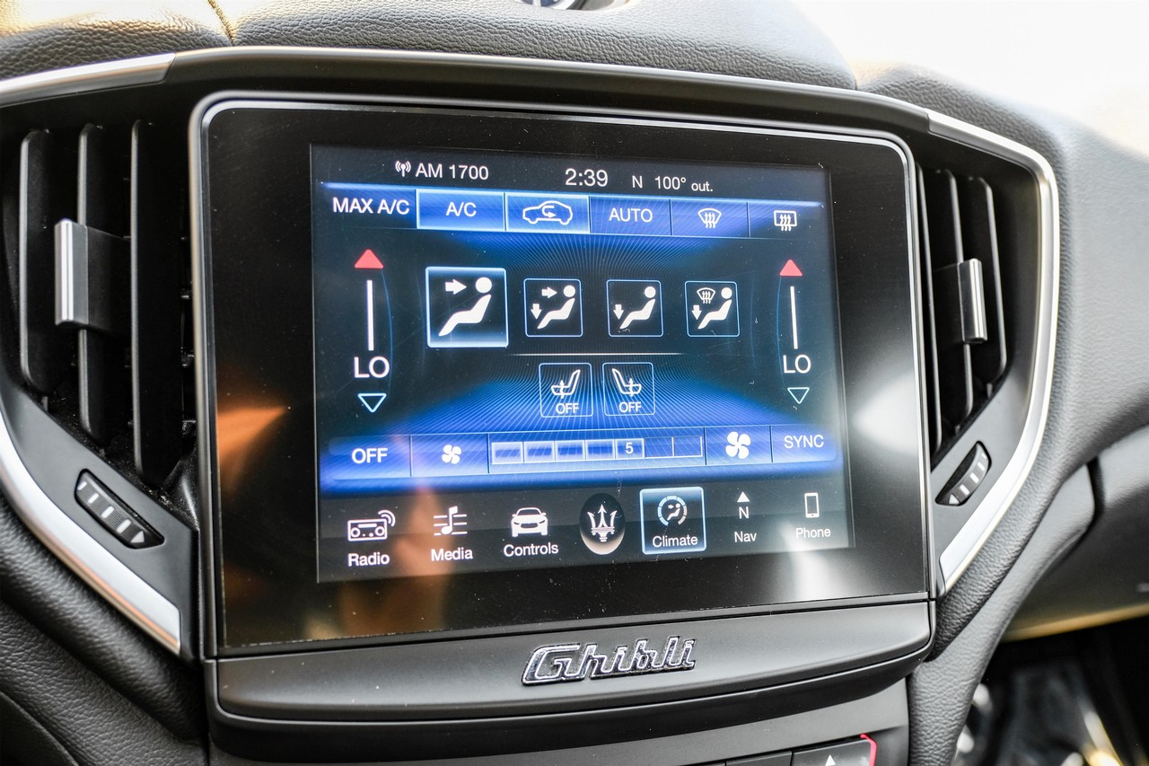 Maserati Ghibli Vehicle Main Gallery Image 26