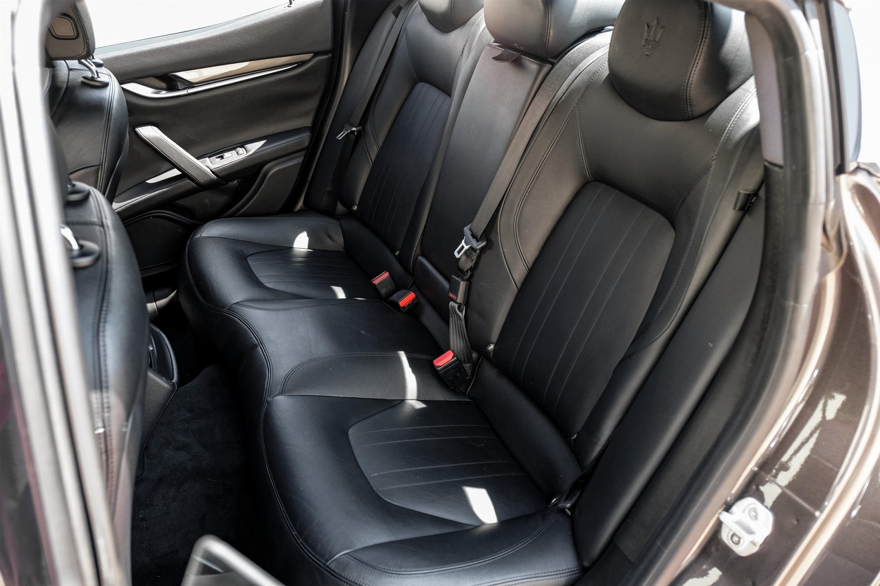 Maserati Ghibli Vehicle Main Gallery Image 38