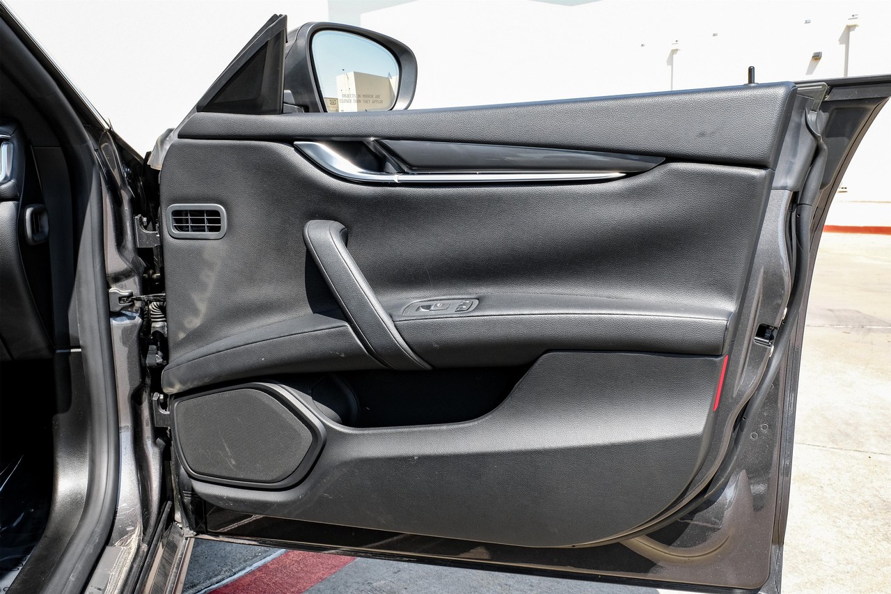 Maserati Ghibli Vehicle Main Gallery Image 43