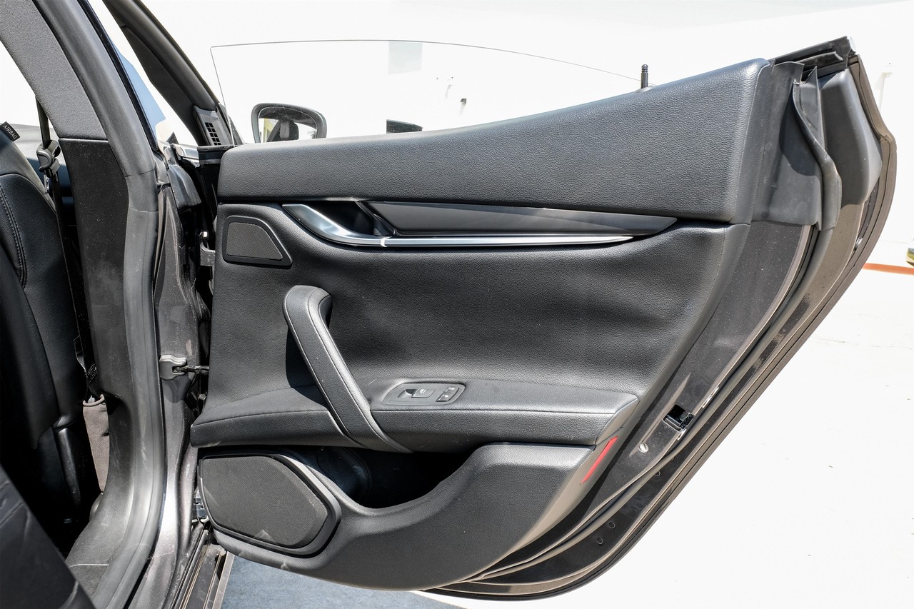 Maserati Ghibli Vehicle Main Gallery Image 44
