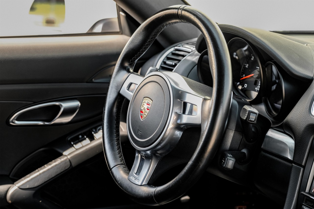 Porsche Cayman Vehicle Main Gallery Image 13