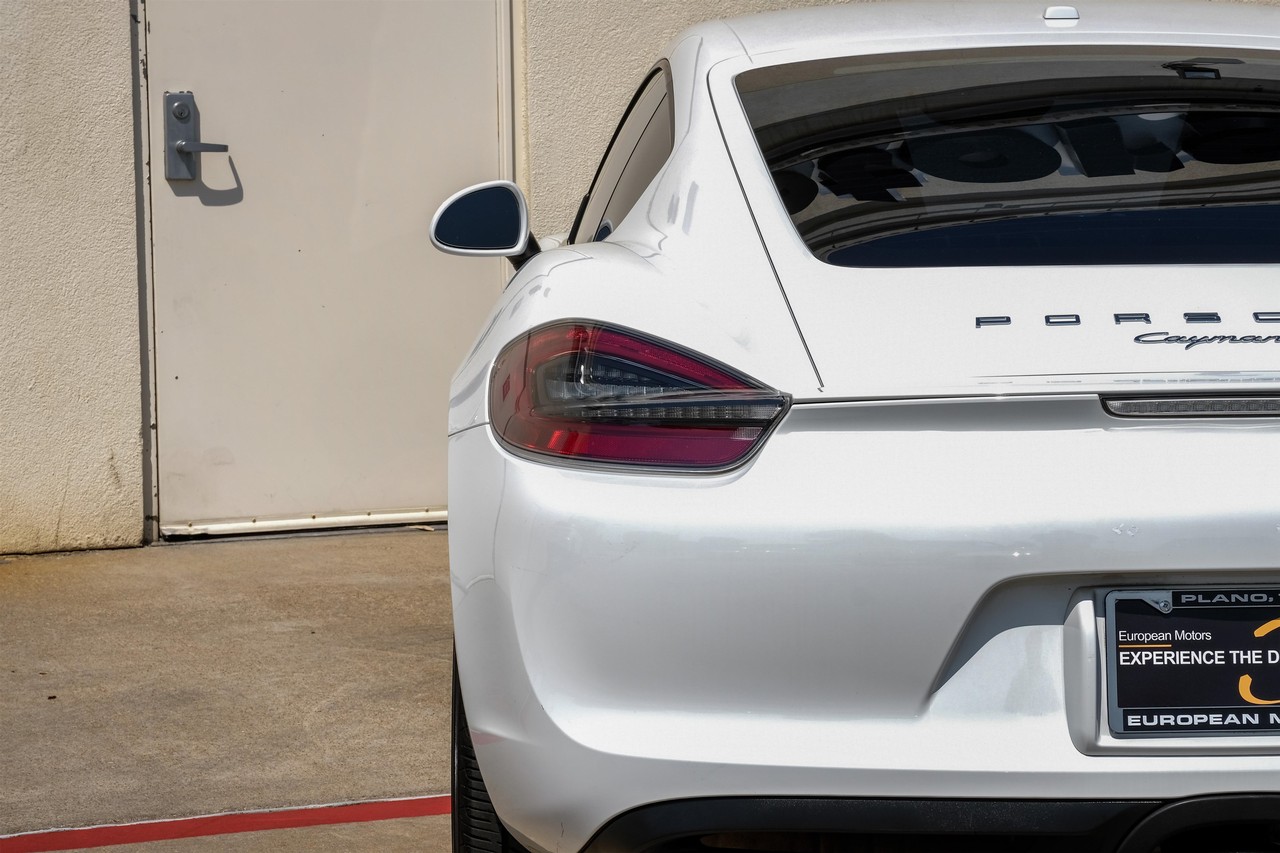 Porsche Cayman Vehicle Main Gallery Image 33