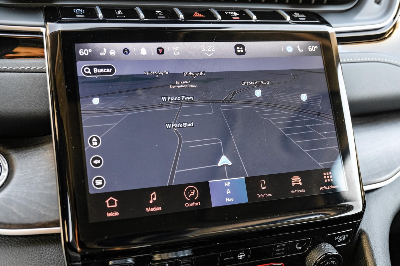Jeep Grand Cherokee 4xe Vehicle Main Gallery Image 22