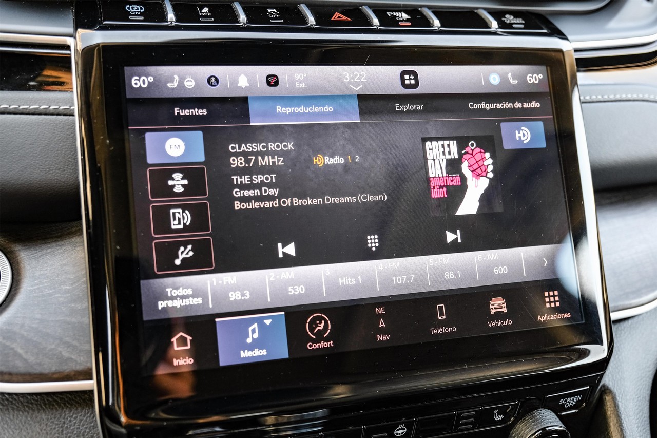 Jeep Grand Cherokee 4xe Vehicle Main Gallery Image 29