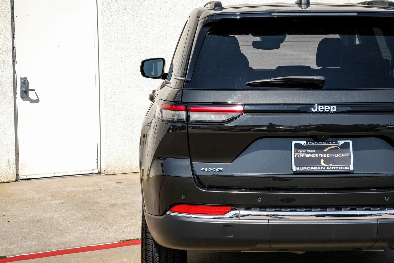 Jeep Grand Cherokee 4xe Vehicle Main Gallery Image 46