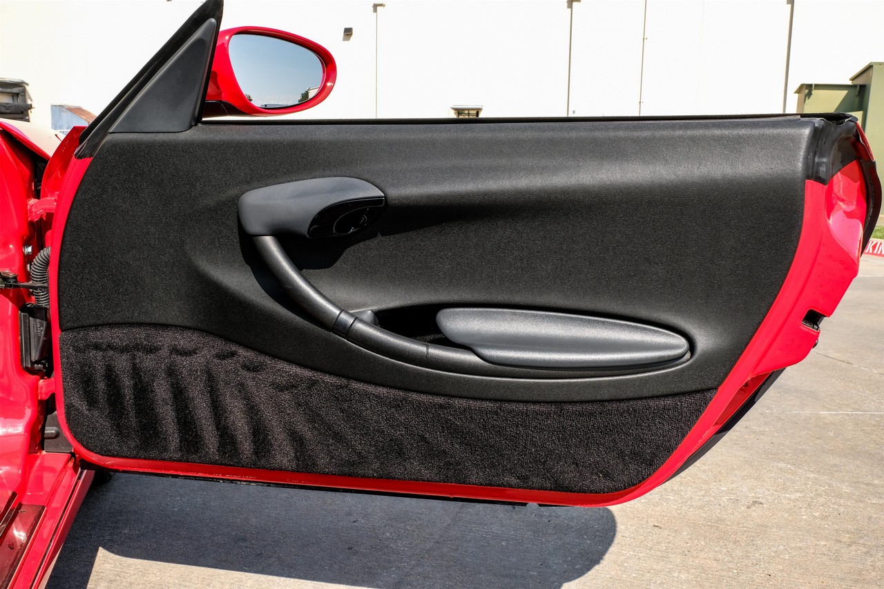 Porsche Boxster Vehicle Main Gallery Image 32