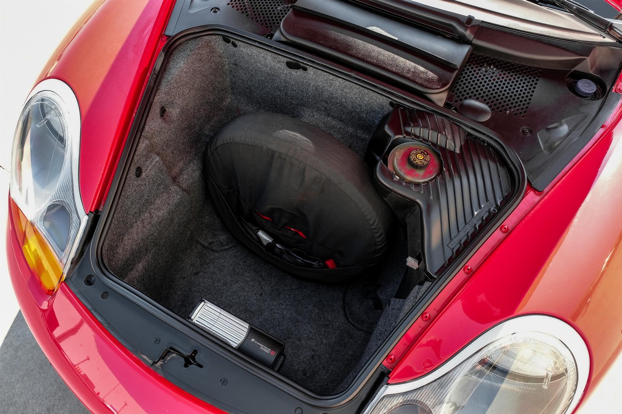 Porsche Boxster Vehicle Main Gallery Image 35