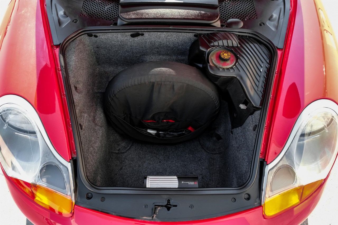 Porsche Boxster Vehicle Main Gallery Image 36