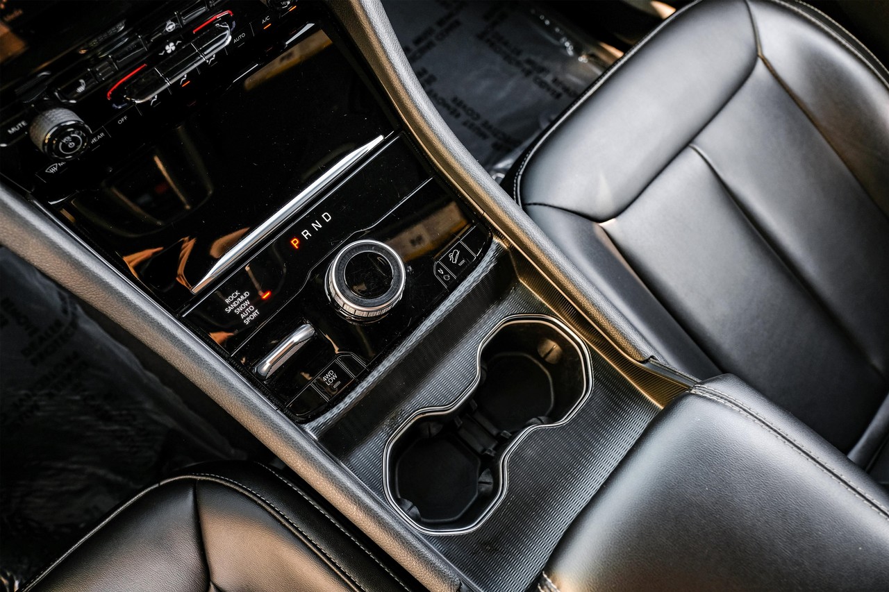 Jeep Grand Cherokee 4xe Vehicle Main Gallery Image 23