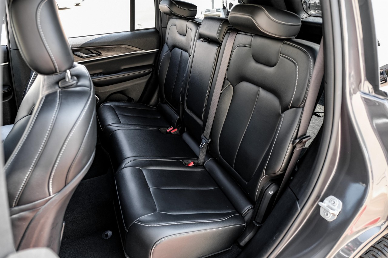 Jeep Grand Cherokee 4xe Vehicle Main Gallery Image 33