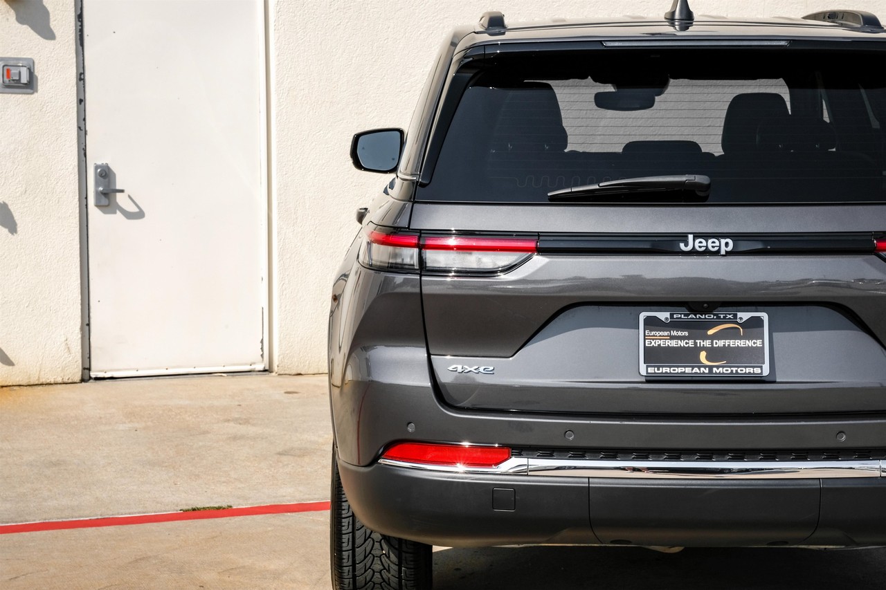 Jeep Grand Cherokee 4xe Vehicle Main Gallery Image 42