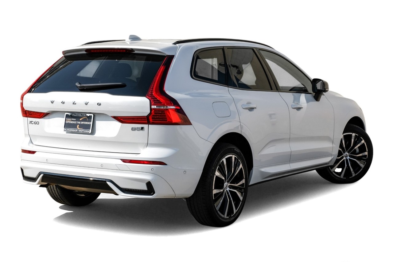 Volvo XC60 Vehicle Main Gallery Image 09