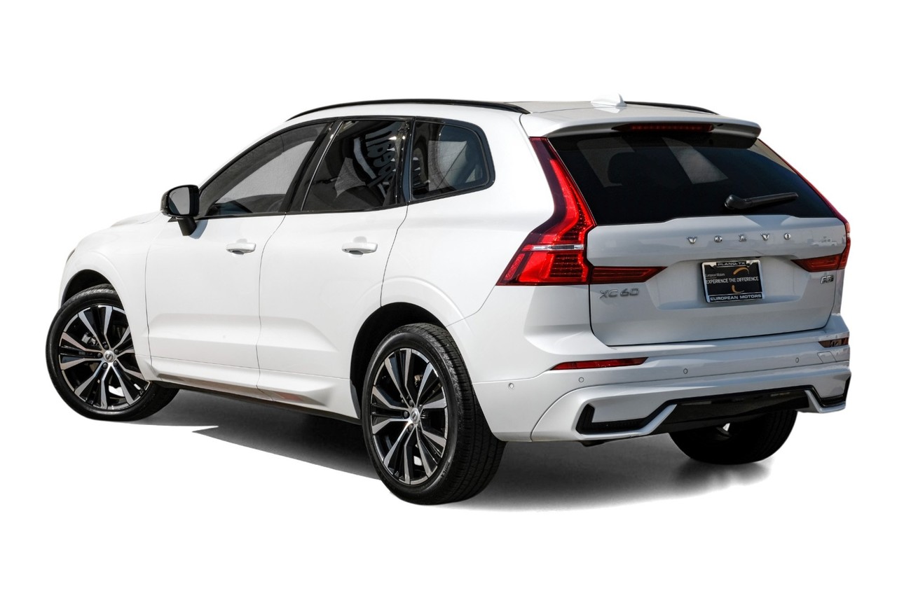 Volvo XC60 Vehicle Main Gallery Image 11
