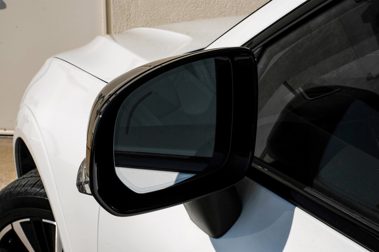 Volvo XC60 Vehicle Main Gallery Image 39