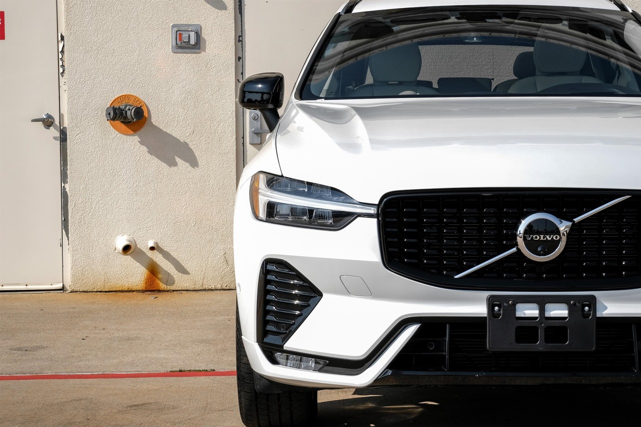 Volvo XC60 Vehicle Main Gallery Image 45