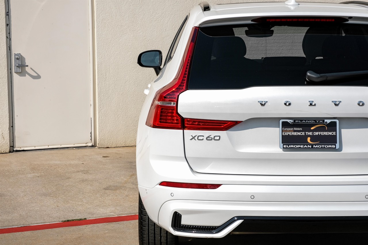 Volvo XC60 Vehicle Main Gallery Image 46