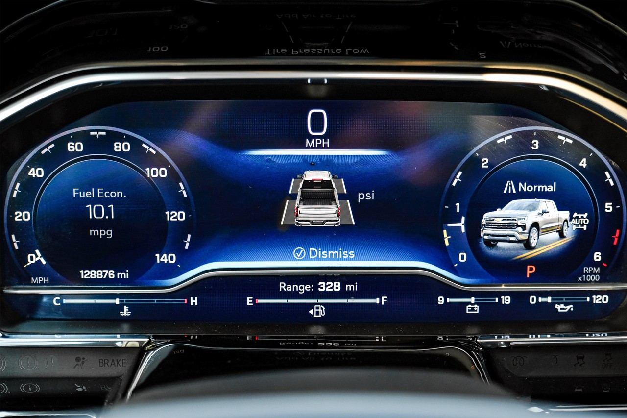 Chevrolet Silverado 1500 Vehicle Main Gallery Image 20