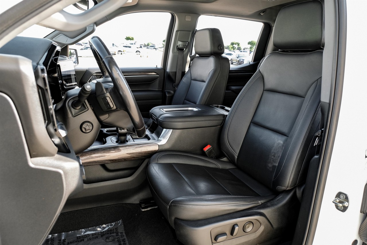 Chevrolet Silverado 1500 Vehicle Main Gallery Image 31