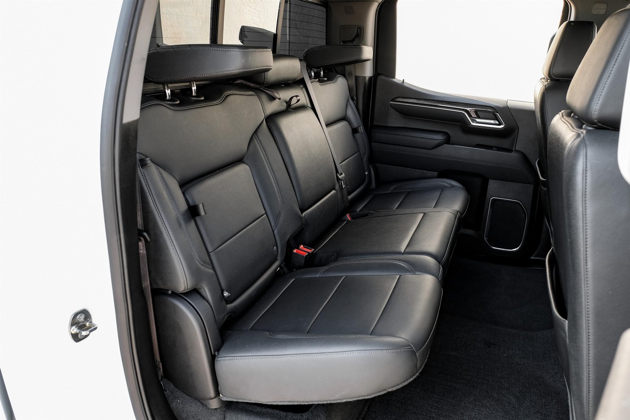 Chevrolet Silverado 1500 Vehicle Main Gallery Image 34