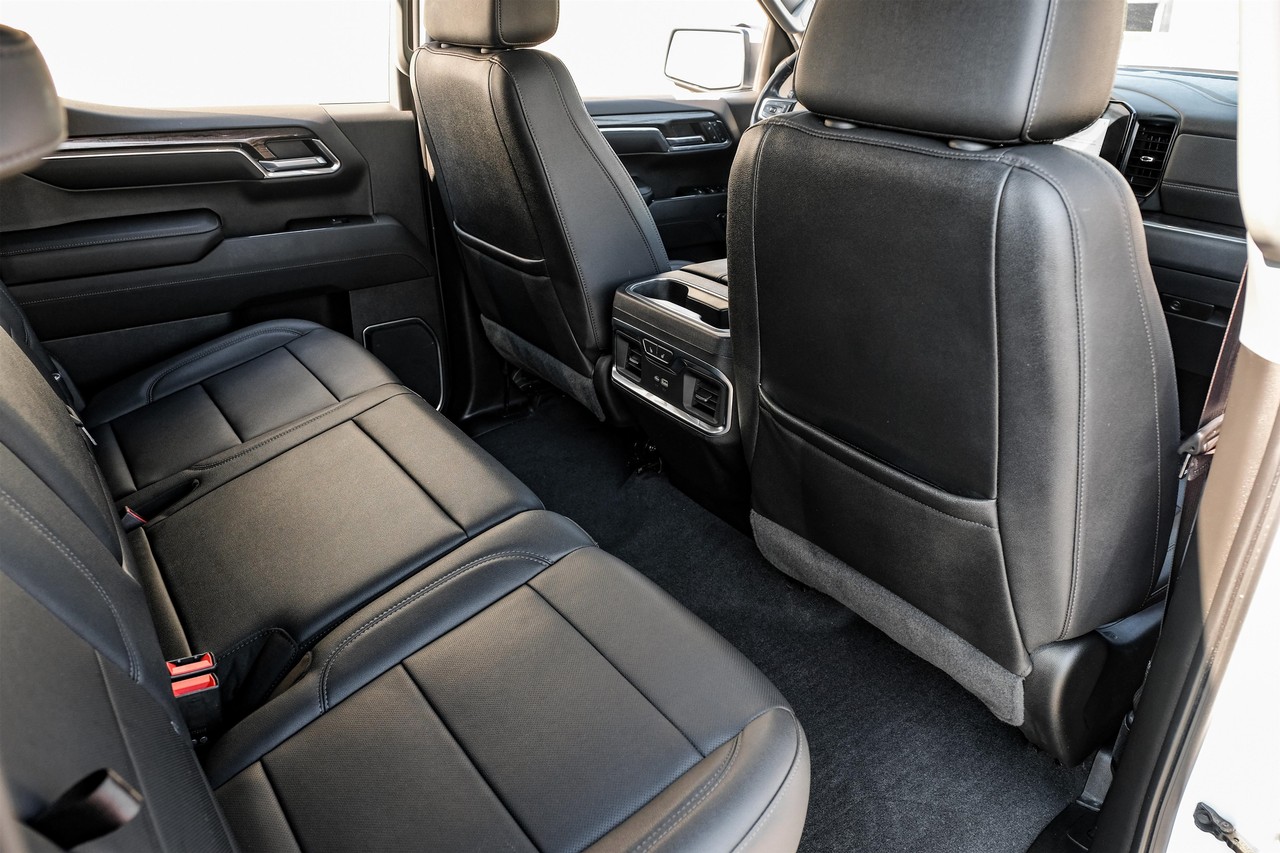 Chevrolet Silverado 1500 Vehicle Main Gallery Image 35