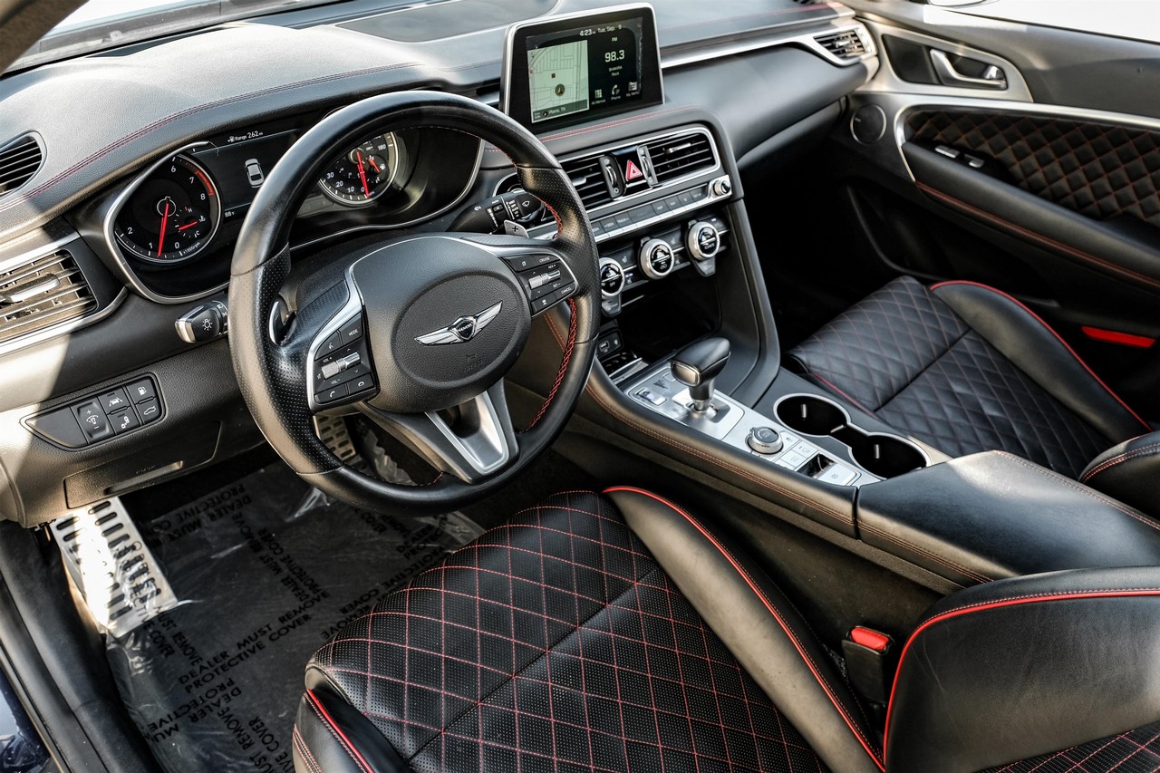 Genesis G70 Vehicle Main Gallery Image 03