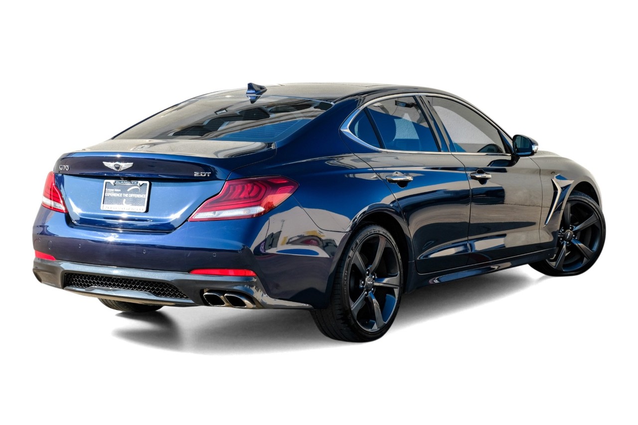Genesis G70 Vehicle Main Gallery Image 09