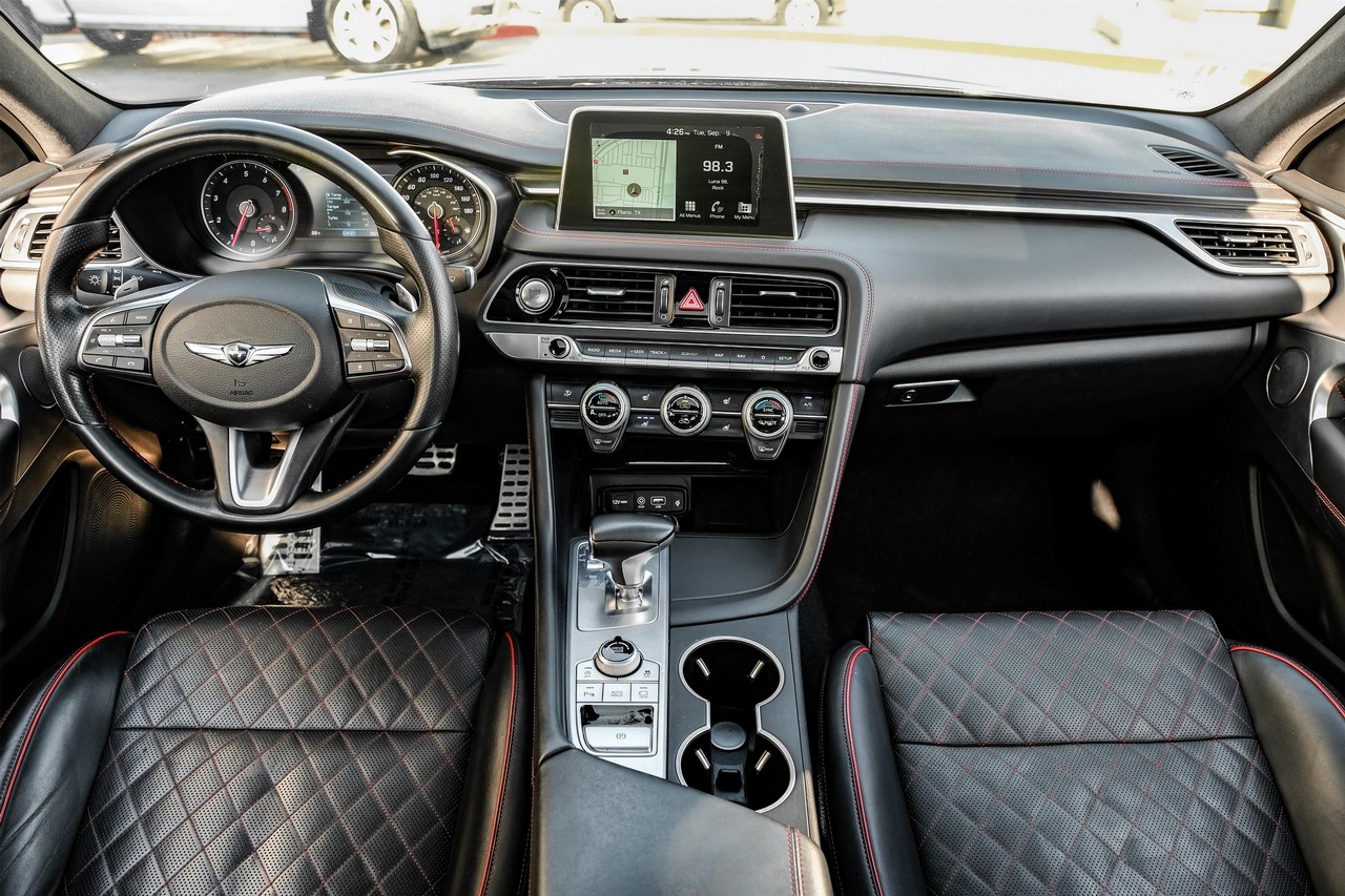 Genesis G70 Vehicle Main Gallery Image 14