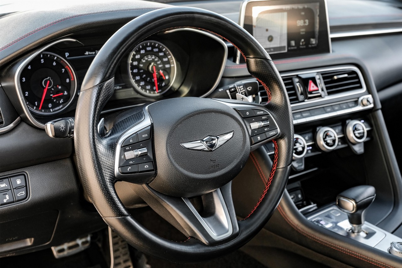 Genesis G70 Vehicle Main Gallery Image 15