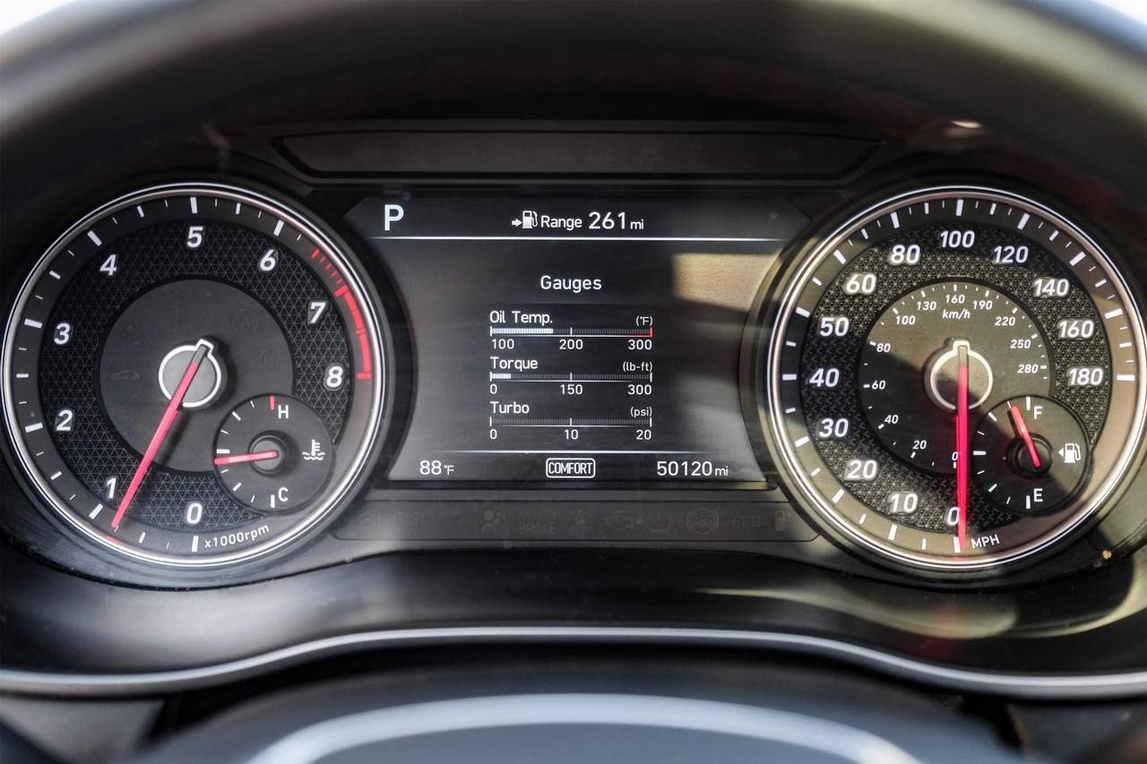 Genesis G70 Vehicle Main Gallery Image 19
