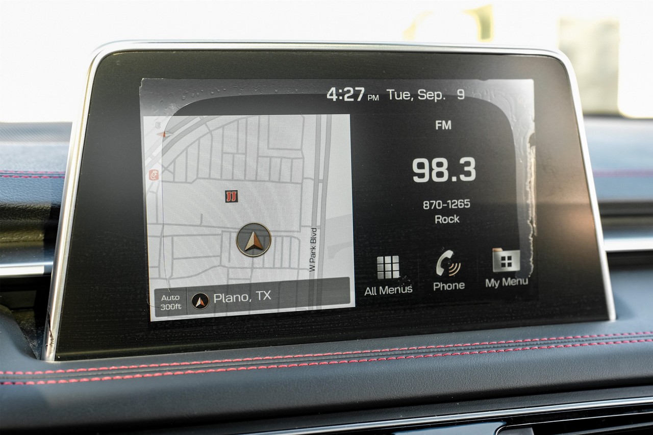 Genesis G70 Vehicle Main Gallery Image 25