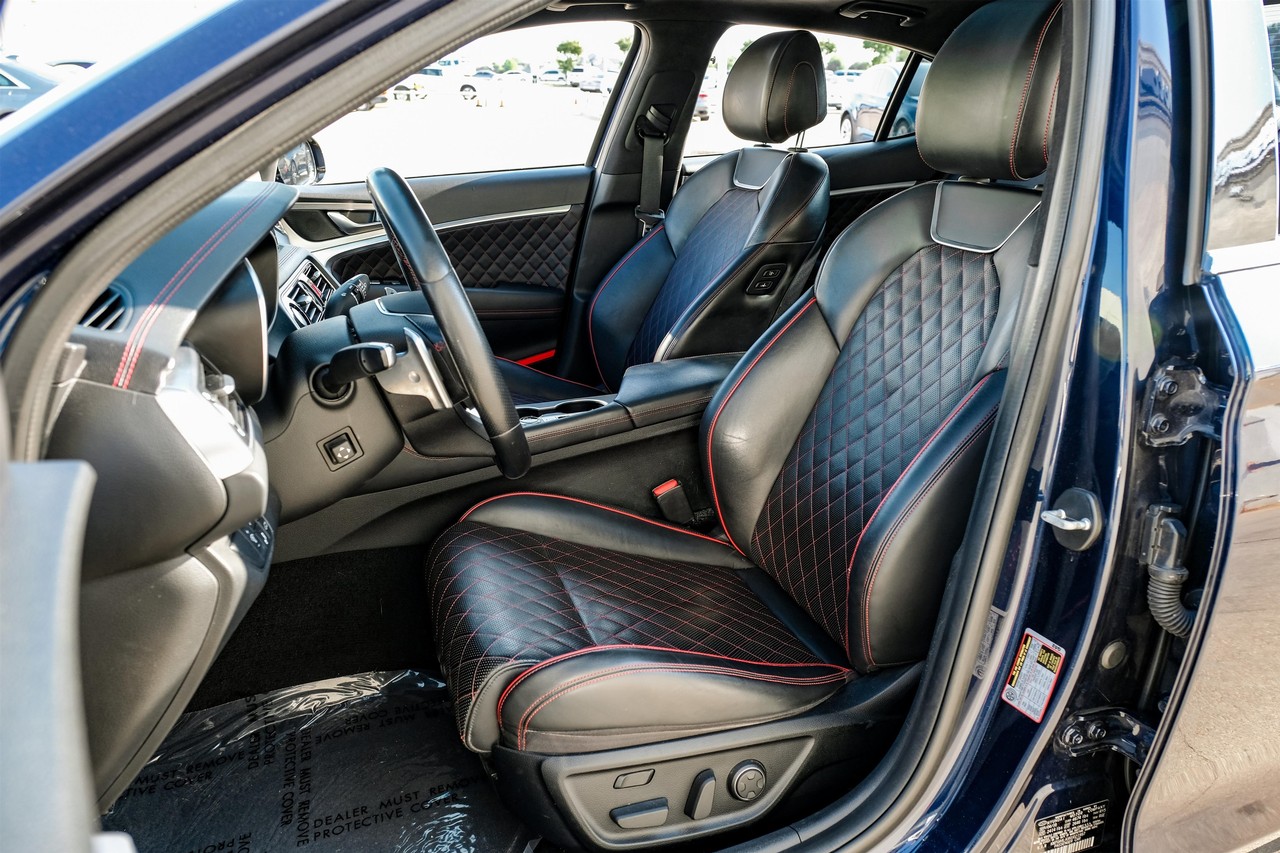 Genesis G70 Vehicle Main Gallery Image 29
