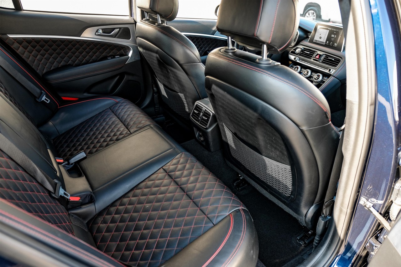 Genesis G70 Vehicle Main Gallery Image 33