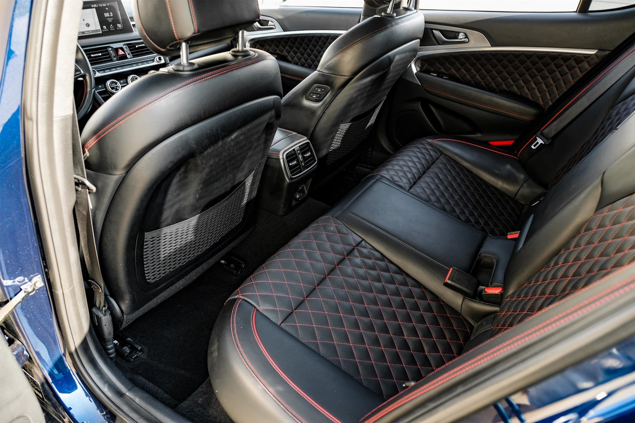Genesis G70 Vehicle Main Gallery Image 34