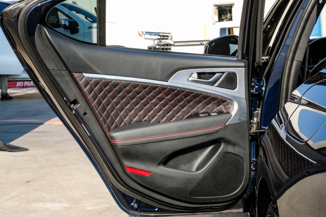 Genesis G70 Vehicle Main Gallery Image 41