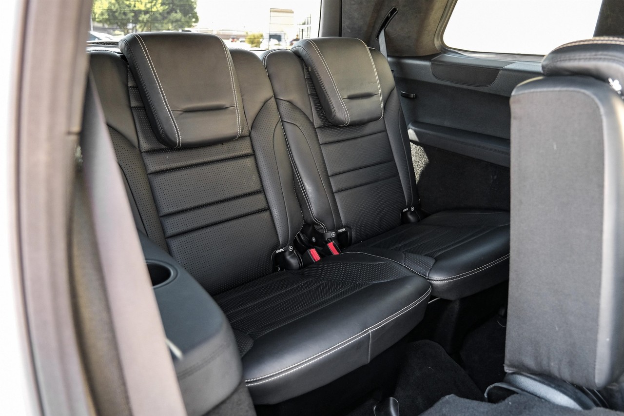Mercedes-Benz GL-Class Vehicle Main Gallery Image 37