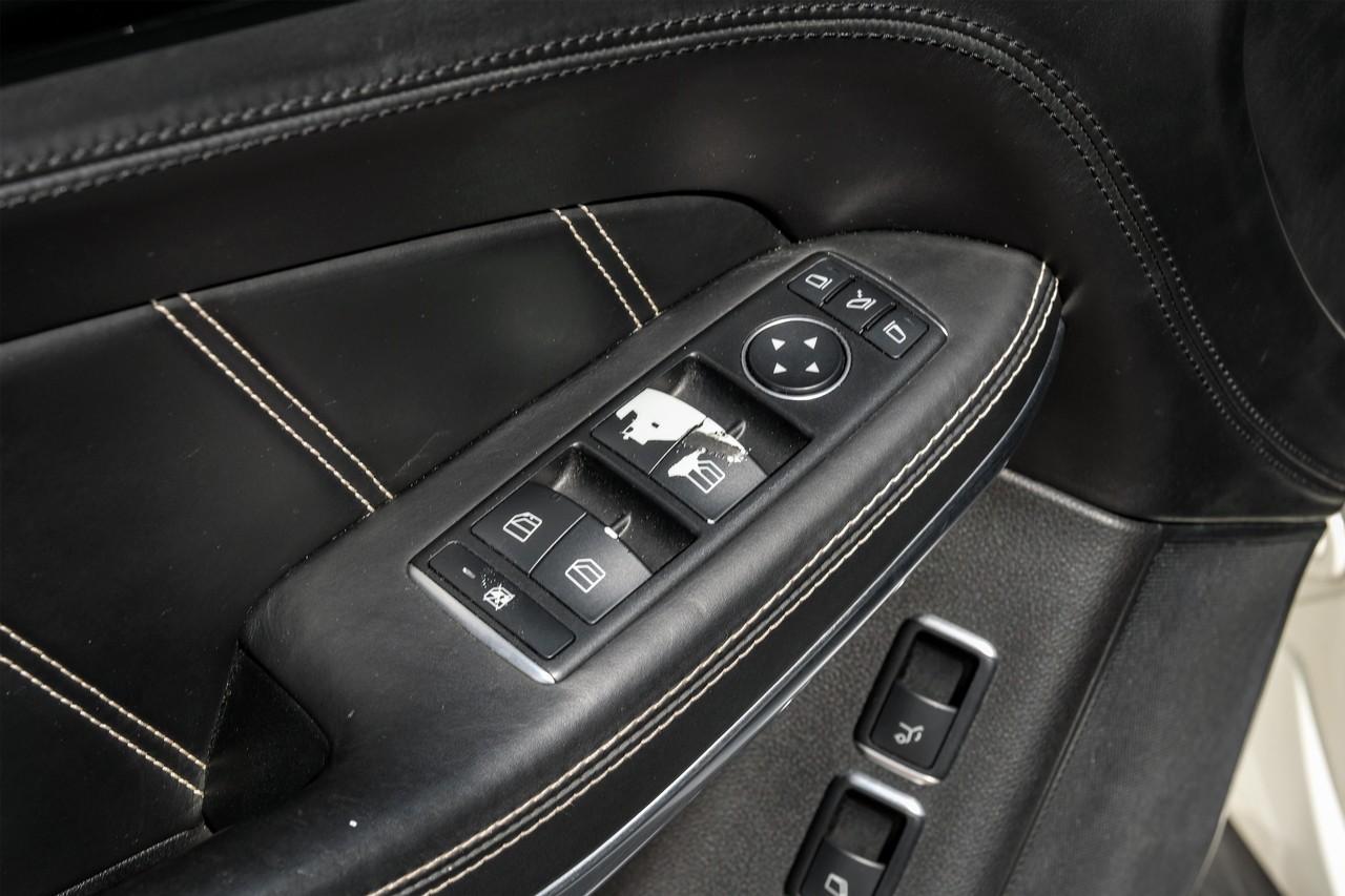 Mercedes-Benz GL-Class Vehicle Main Gallery Image 41