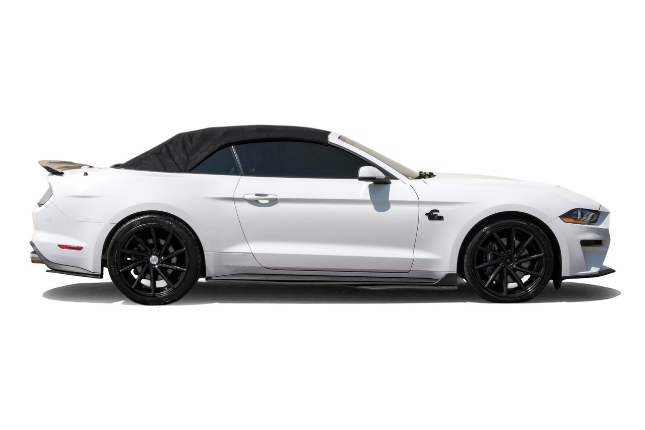 Ford Mustang Vehicle Main Gallery Image 09