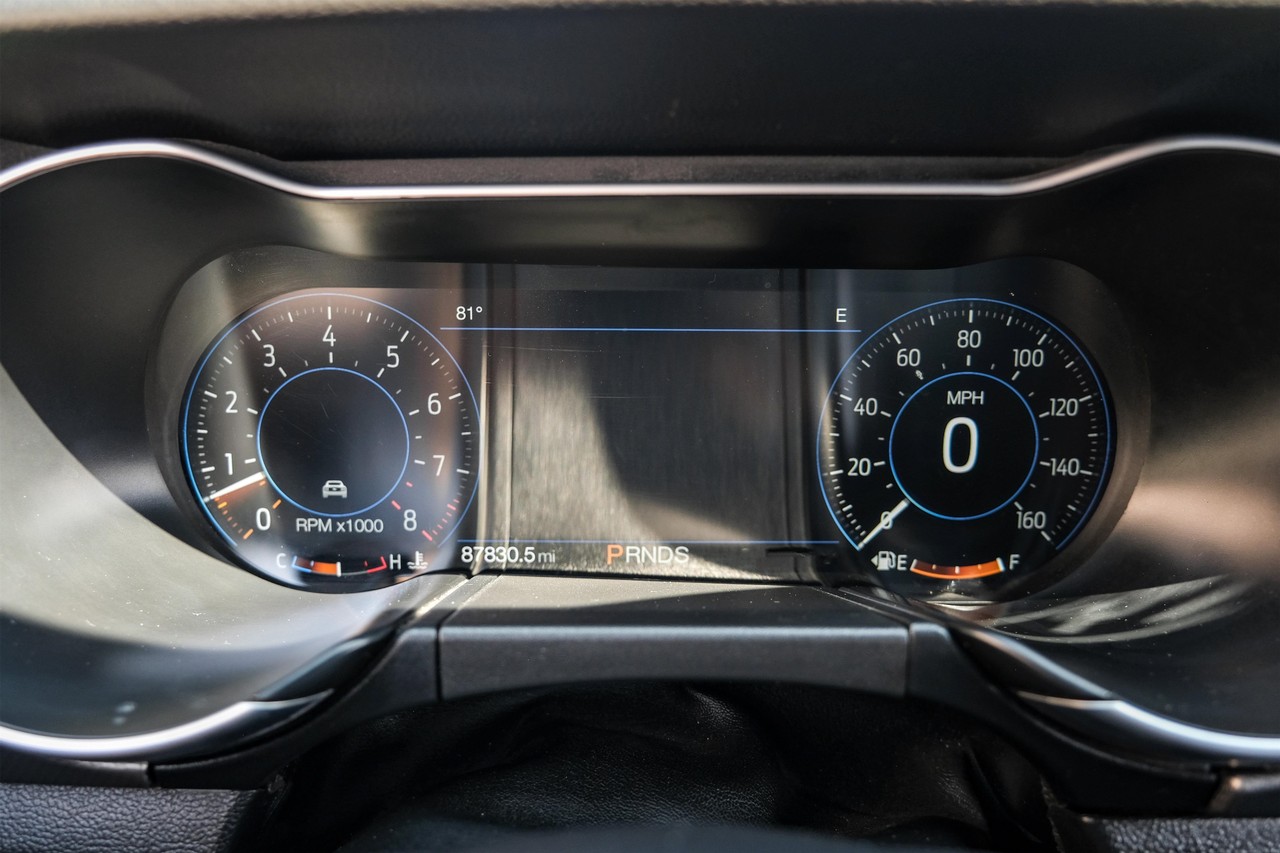 Ford Mustang Vehicle Main Gallery Image 18
