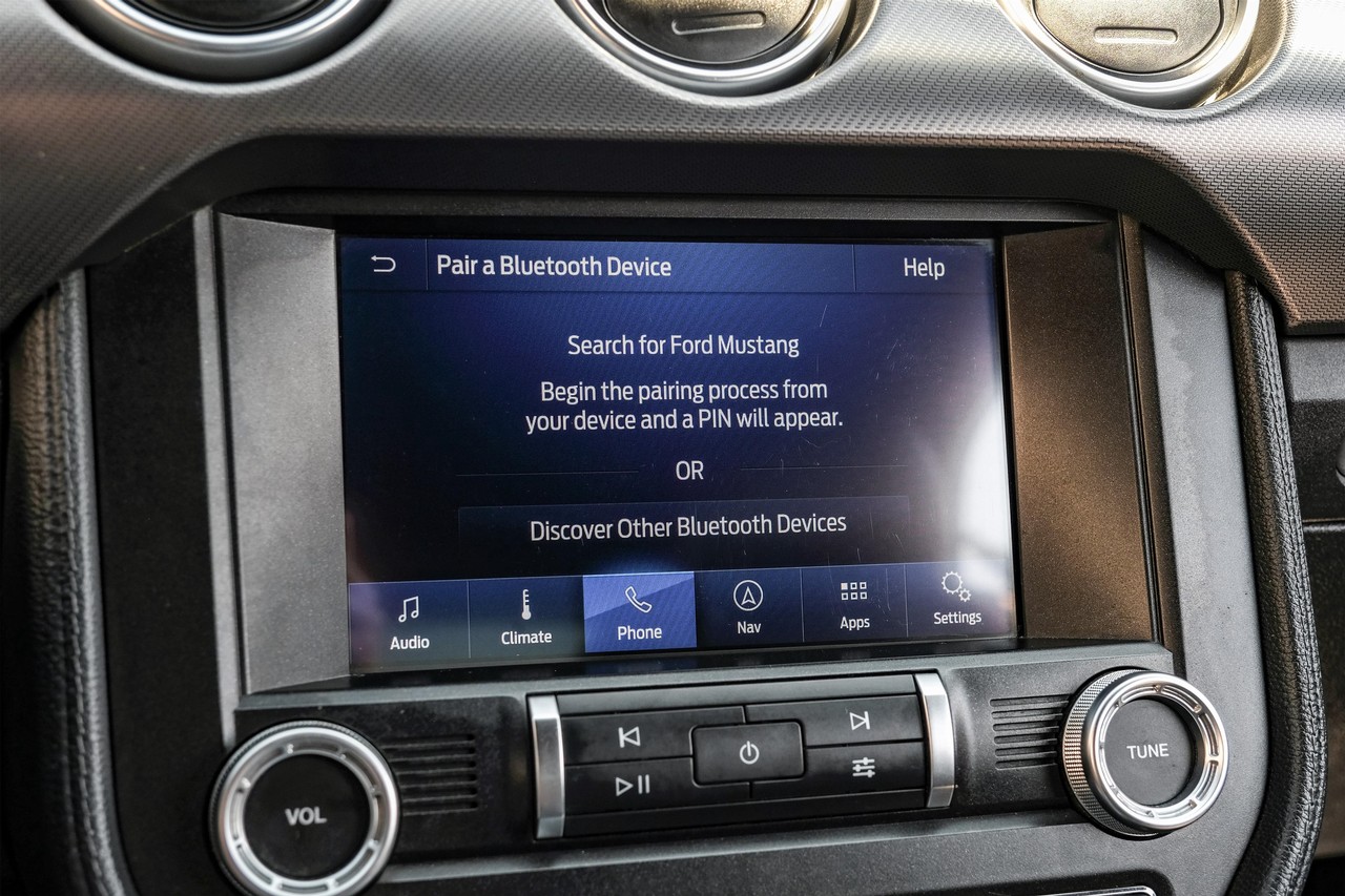 Ford Mustang Vehicle Main Gallery Image 30