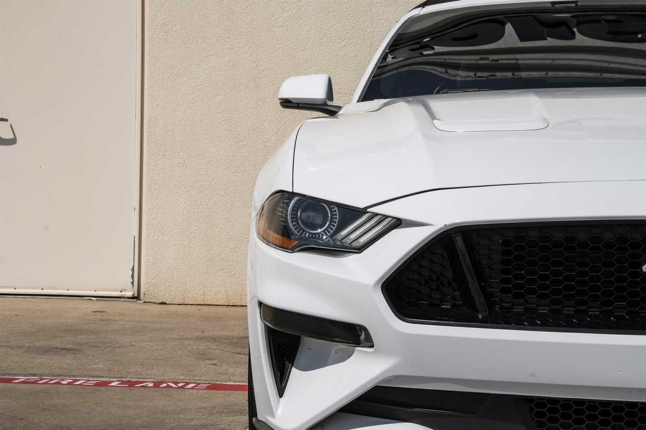 Ford Mustang Vehicle Main Gallery Image 42